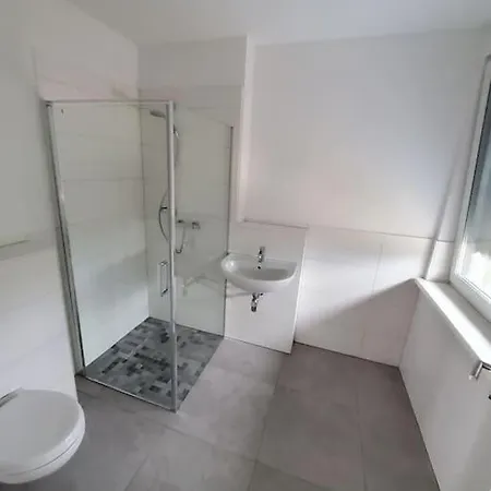 Moderne Und Schicke In Zeestow - Jedes Schlafzimmer Verfügt über Ein Eigenes Bad Apartment Brieselang