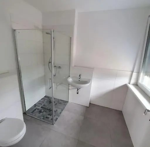 Moderne Und Schicke In Zeestow - Jedes Schlafzimmer Verfügt über Ein Eigenes Bad Apartment Brieselang